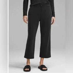 Lululemon SoftStreme Crop